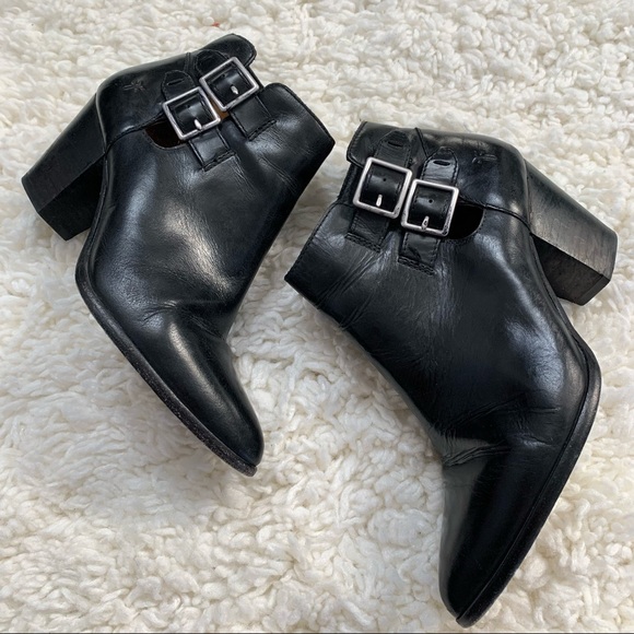 Frye Shoes - Frye Women’s Size 7 Black Buckle Ankle Shooties